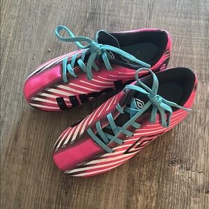 Umbro Pink and Black Cleats Vibrant Design